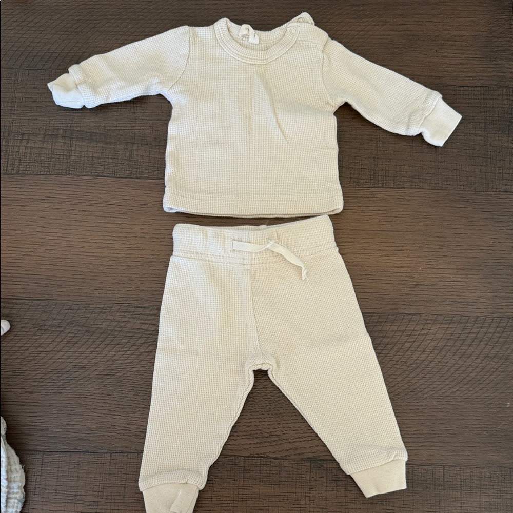 Quincy Mae Cozy Cream Kids Waffle Set